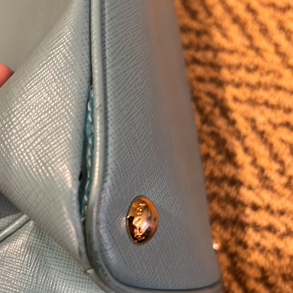 Large galleria Prada bag- appearance great with some flaws. - Picture 6 of 8